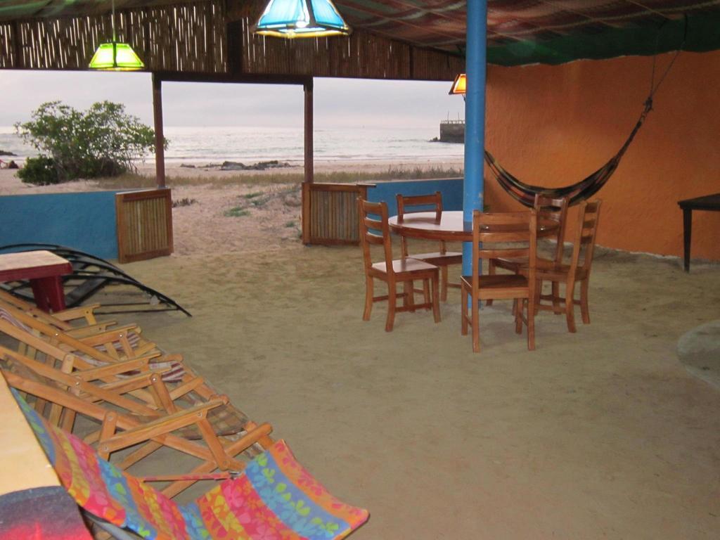 Hospedaje Casa Soleil Puerto Villamil Exterior photo